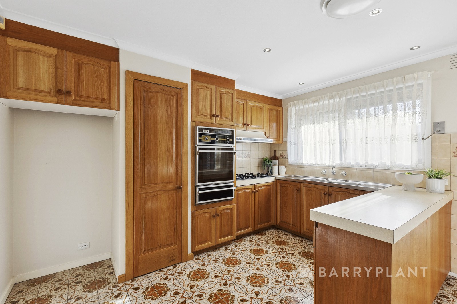 4 Gainsborough Avenue, Wheelers Hill, VIC 3150, Wheelers Hill - Thumbnail 5