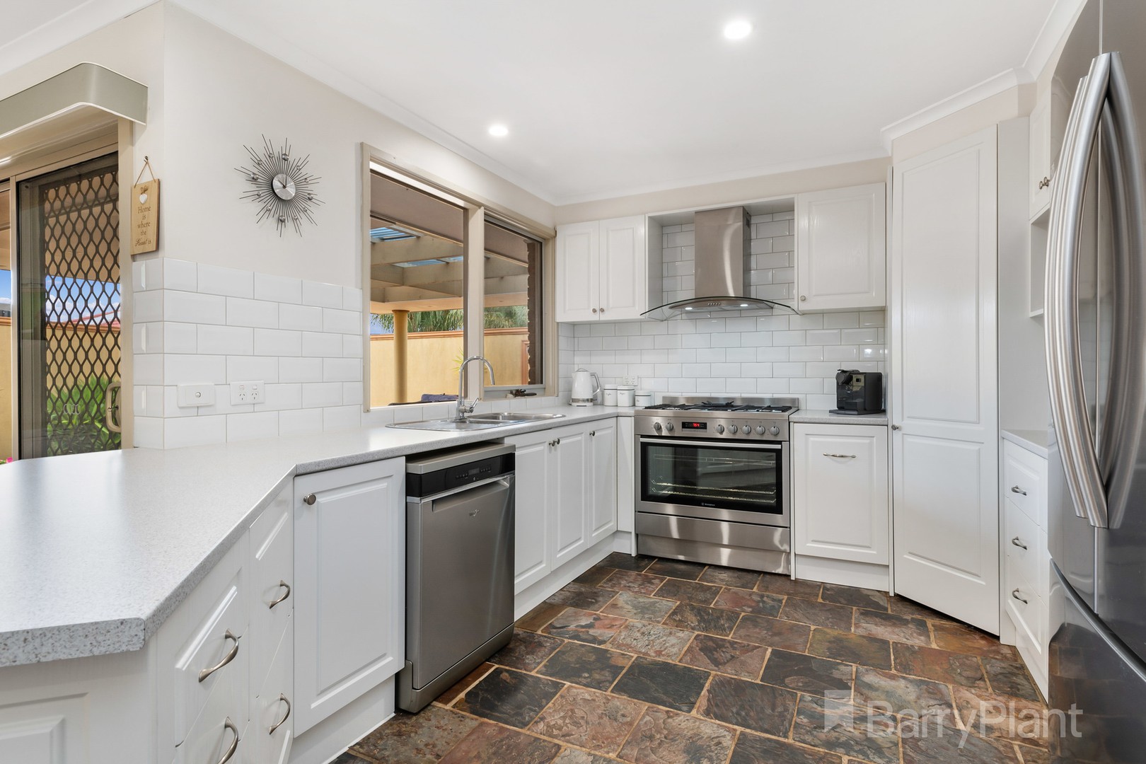 4 Garfield Close, Melton South, VIC 3338, Melton South - Thumbnail 4