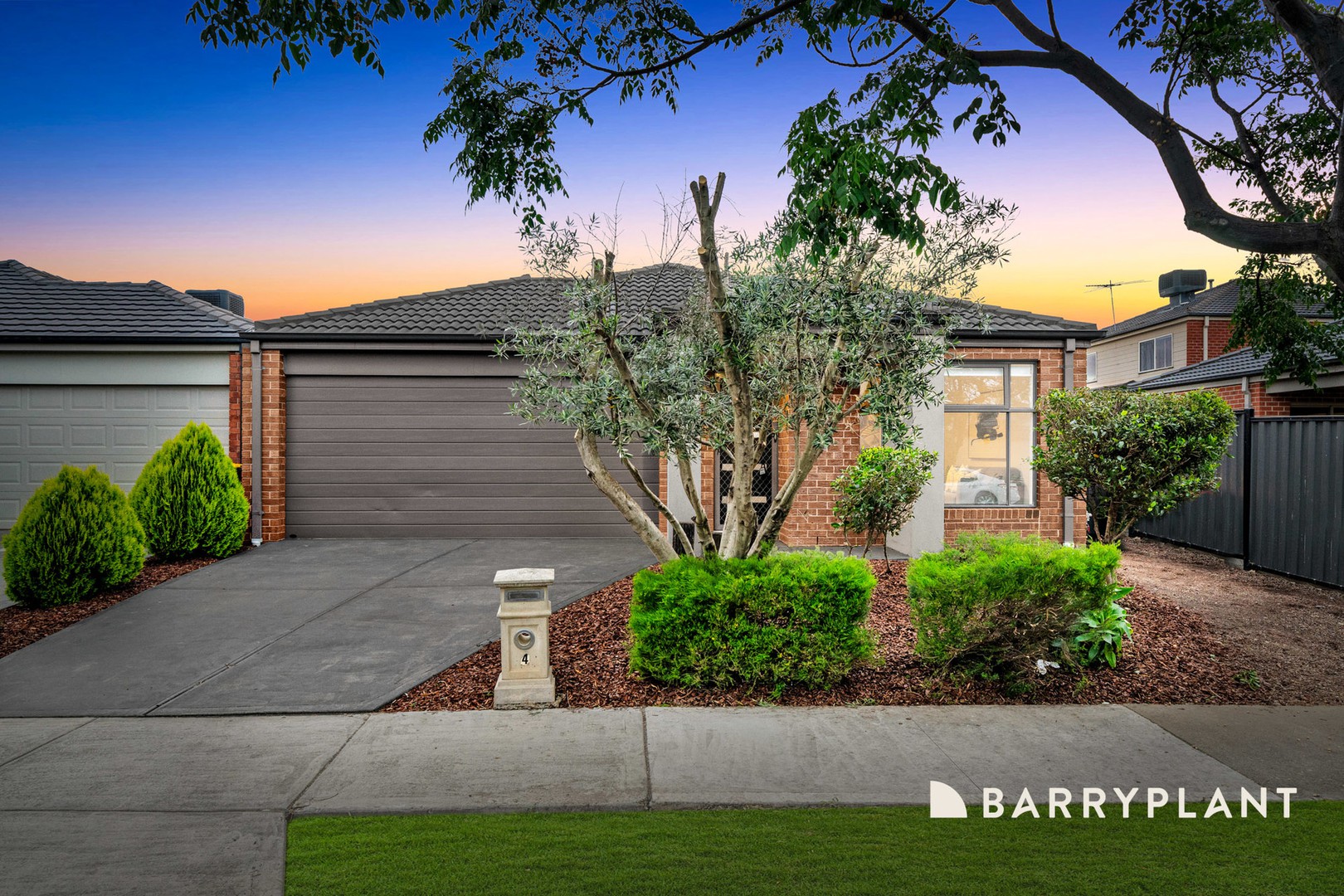 4 Garland Terrace, Point Cook, VIC 3030 - Thumbnail 2 - 04/12/2025