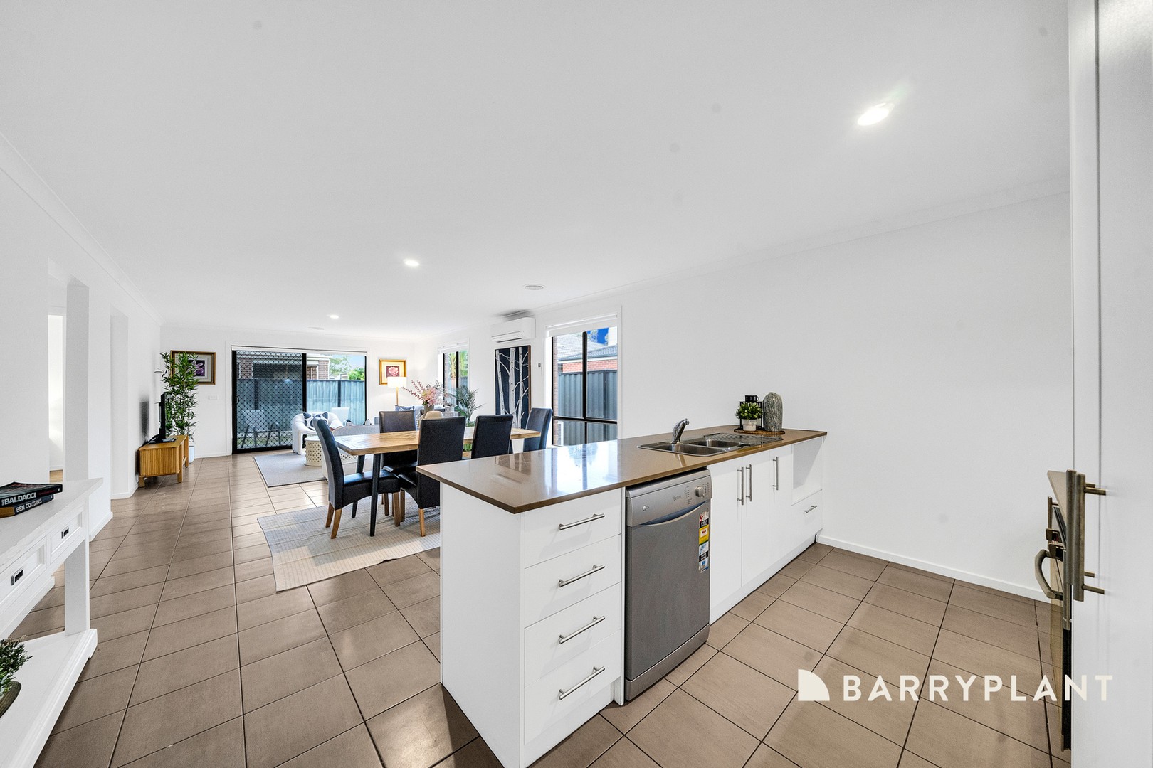 4 Garland Terrace, Point Cook, VIC 3030, Point Cook - Thumbnail 6