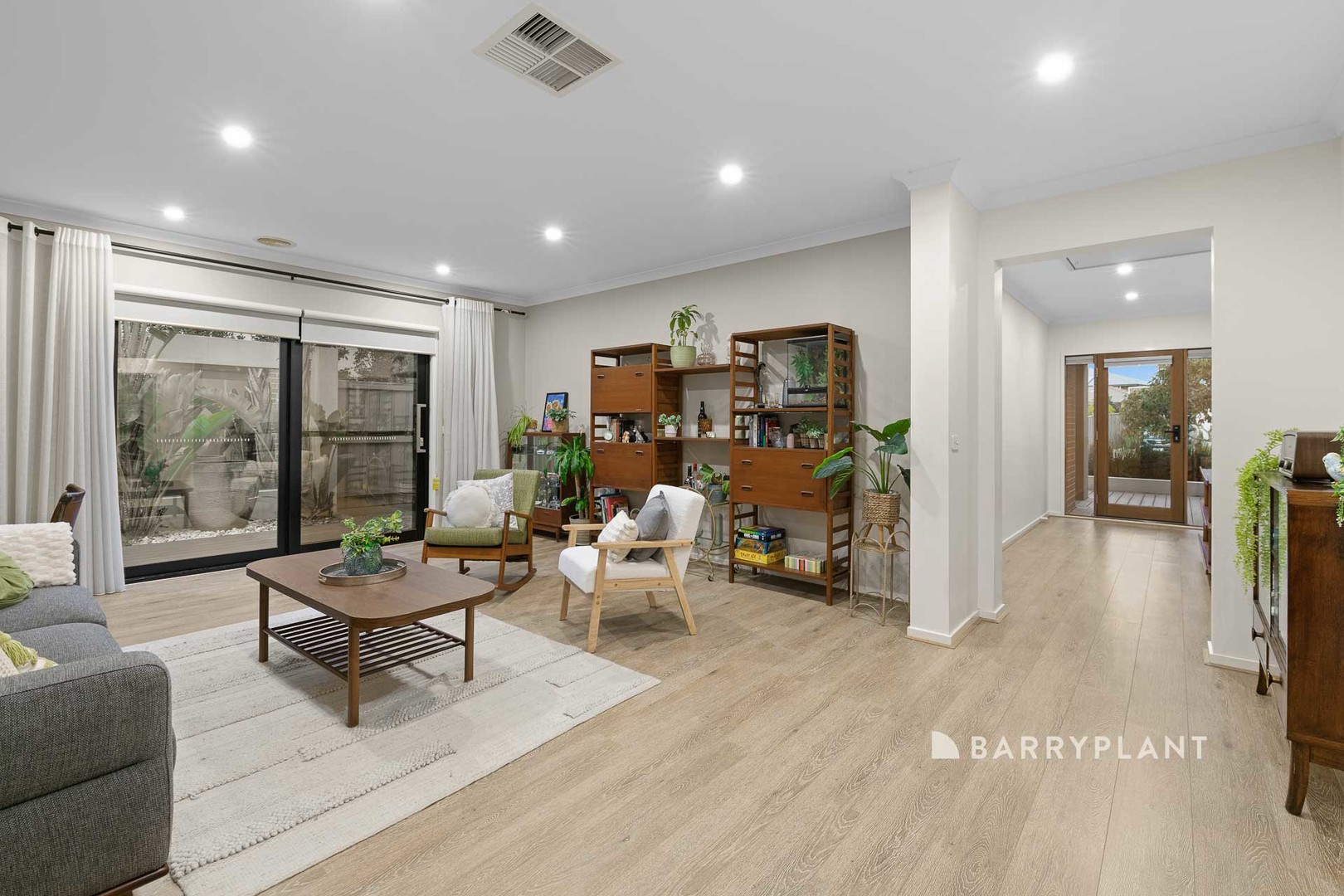 4 Gatsby Drive, Officer, VIC 3809 - Thumbnail 2 - 17/04/2025