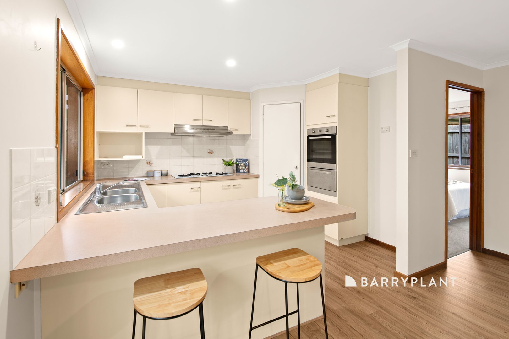 4 Gifford Close, Berwick, VIC 3806, Berwick - Thumbnail 2