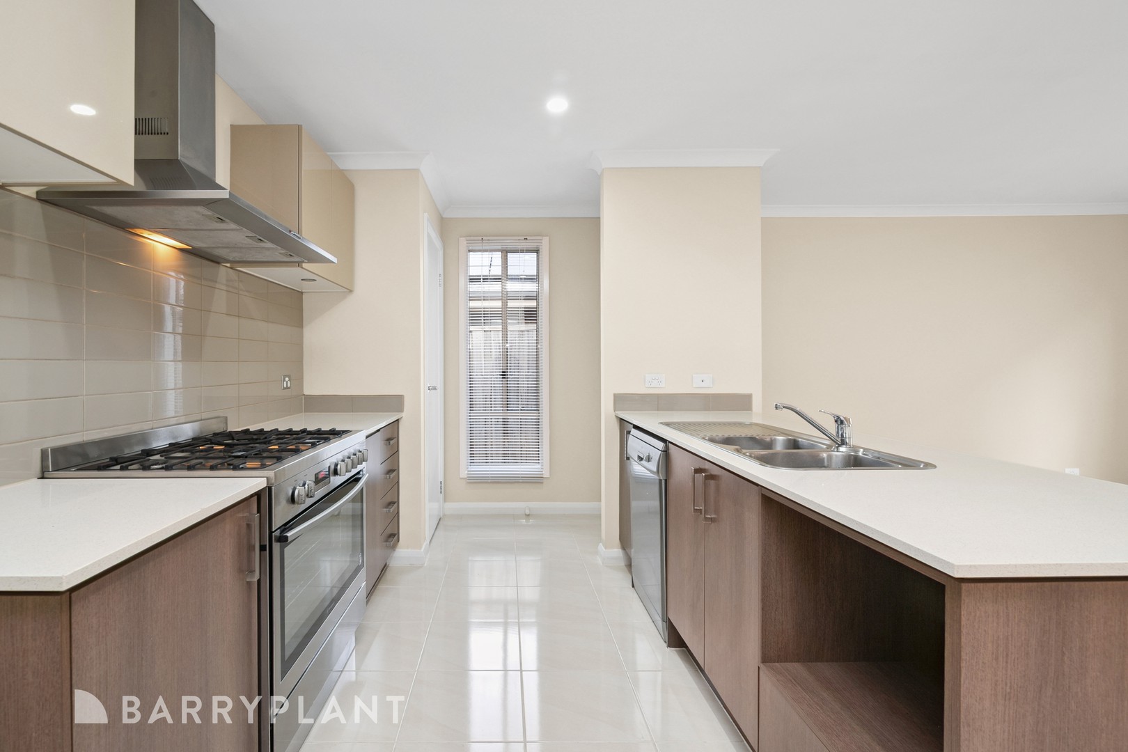 4 Glade Drive, Wallan, VIC 3756 - Thumbnail 2 - 13/09/2025