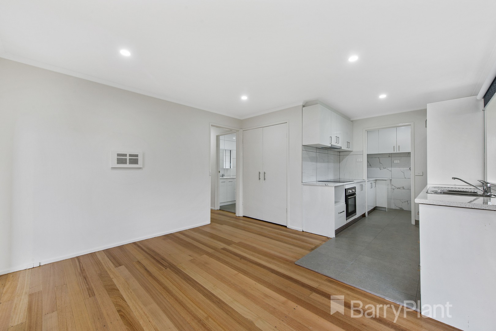 4 Glamorgan AvenueWerribee, VIC 3030, Werribee - Thumbnail 6