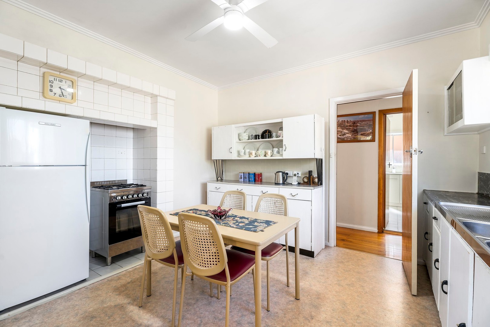 4 Glencara Street, Avondale Heights, VIC 3034, Avondale Heights - Thumbnail 5
