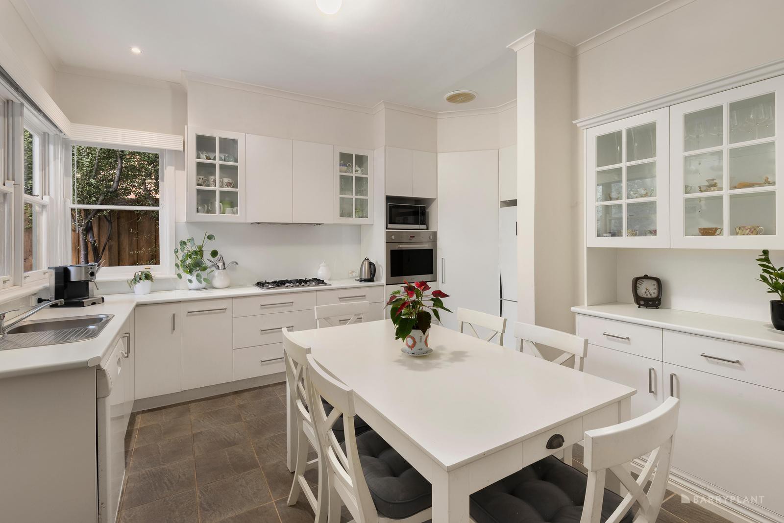 4 Glenview Road, Doncaster East, VIC 3109, Doncaster East - Thumbnail 4