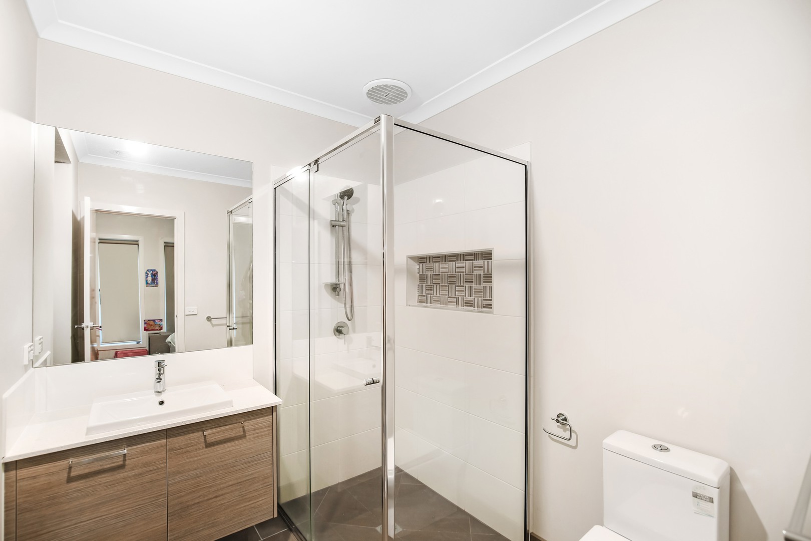 4 Gloria Court, Bundoora, VIC 3083 - Thumbnail 1 - 31/10/2025