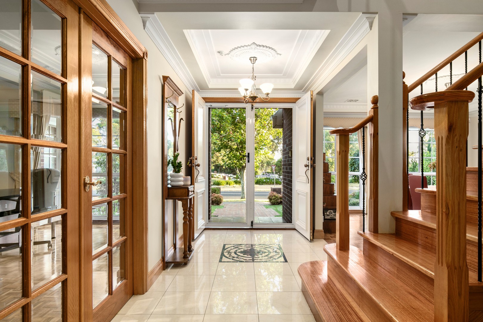 4 Grandview Crescent, Hillside, VIC 3037, Hillside - Thumbnail 2