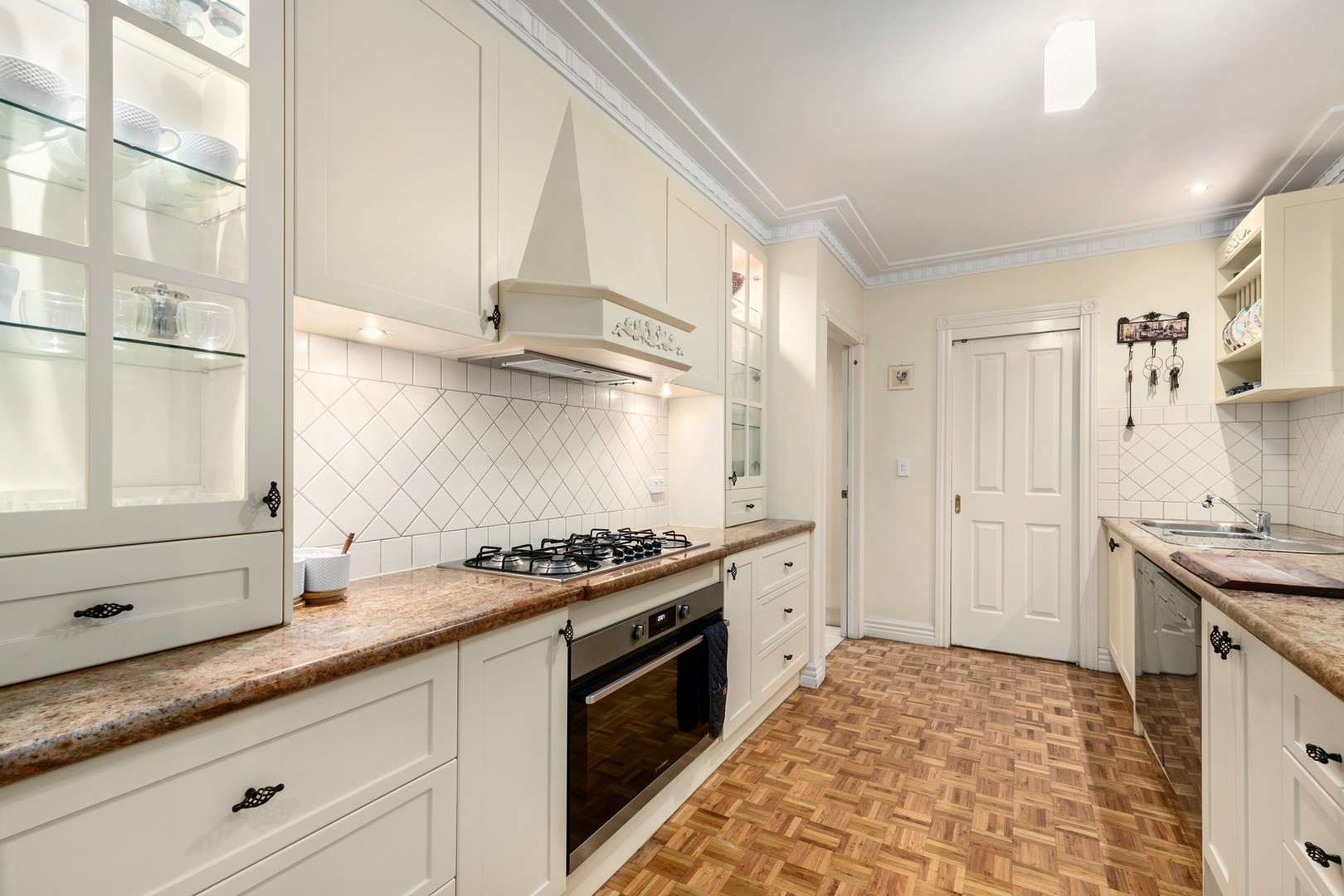 4 Grandview Crescent, Hillside, VIC 3037, Hillside - Thumbnail 7