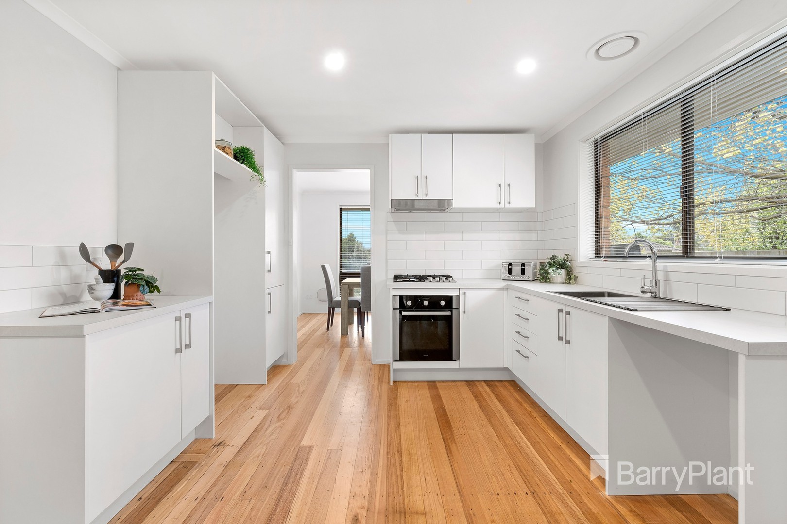 4 Greenway Drive, Mill Park, VIC 3082, Mill Park - Thumbnail 3