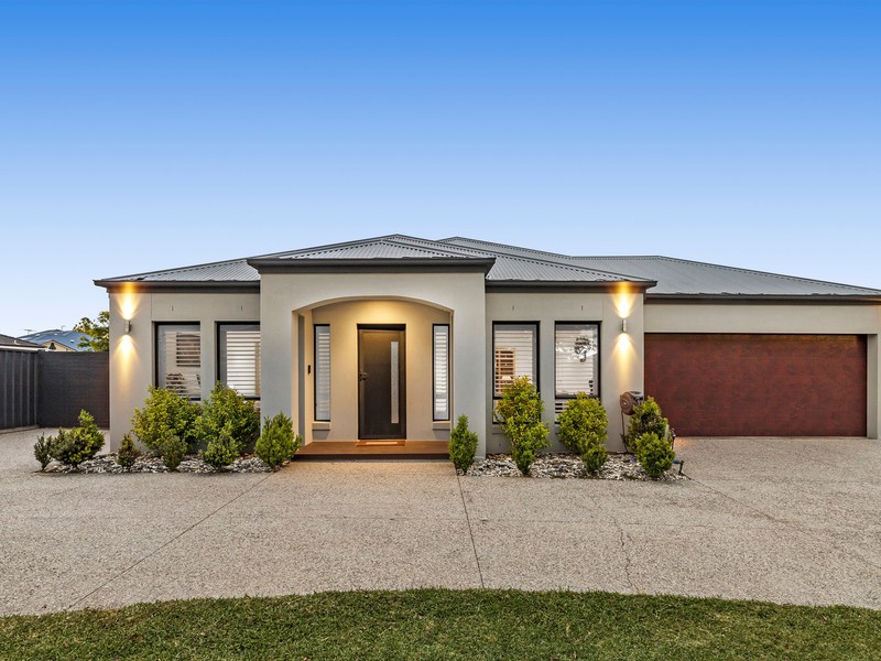 4 Grenadier Grove, Hillside, VIC 3037 - Image - 21/11/2025