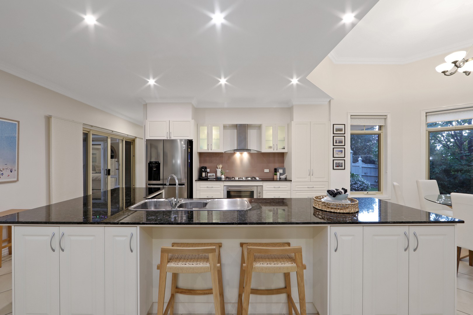 4 Grenfell Place, Lysterfield, VIC 3156, Lysterfield - Thumbnail 3