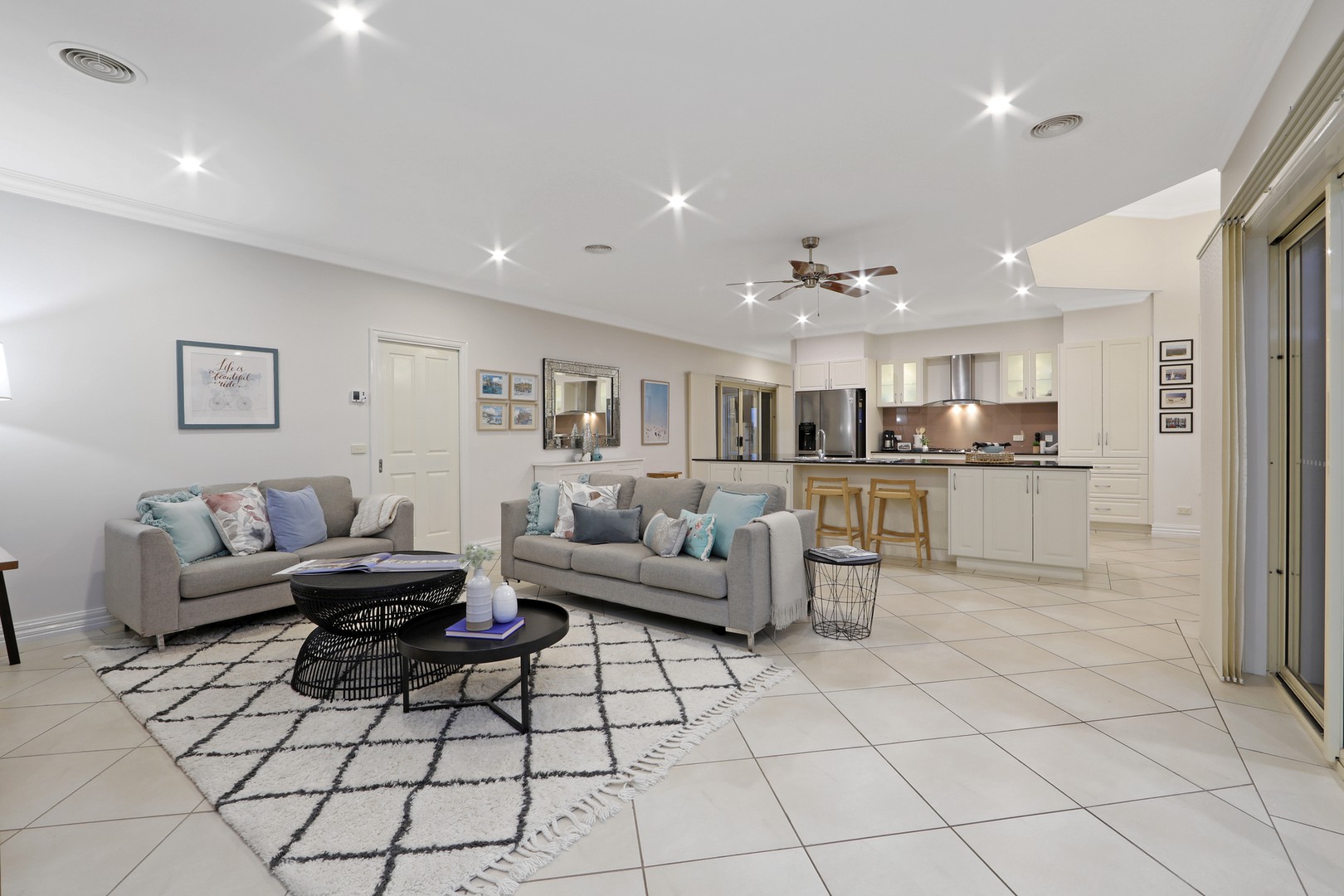 4 Grenfell Place, Lysterfield, VIC 3156, Lysterfield - Thumbnail 7