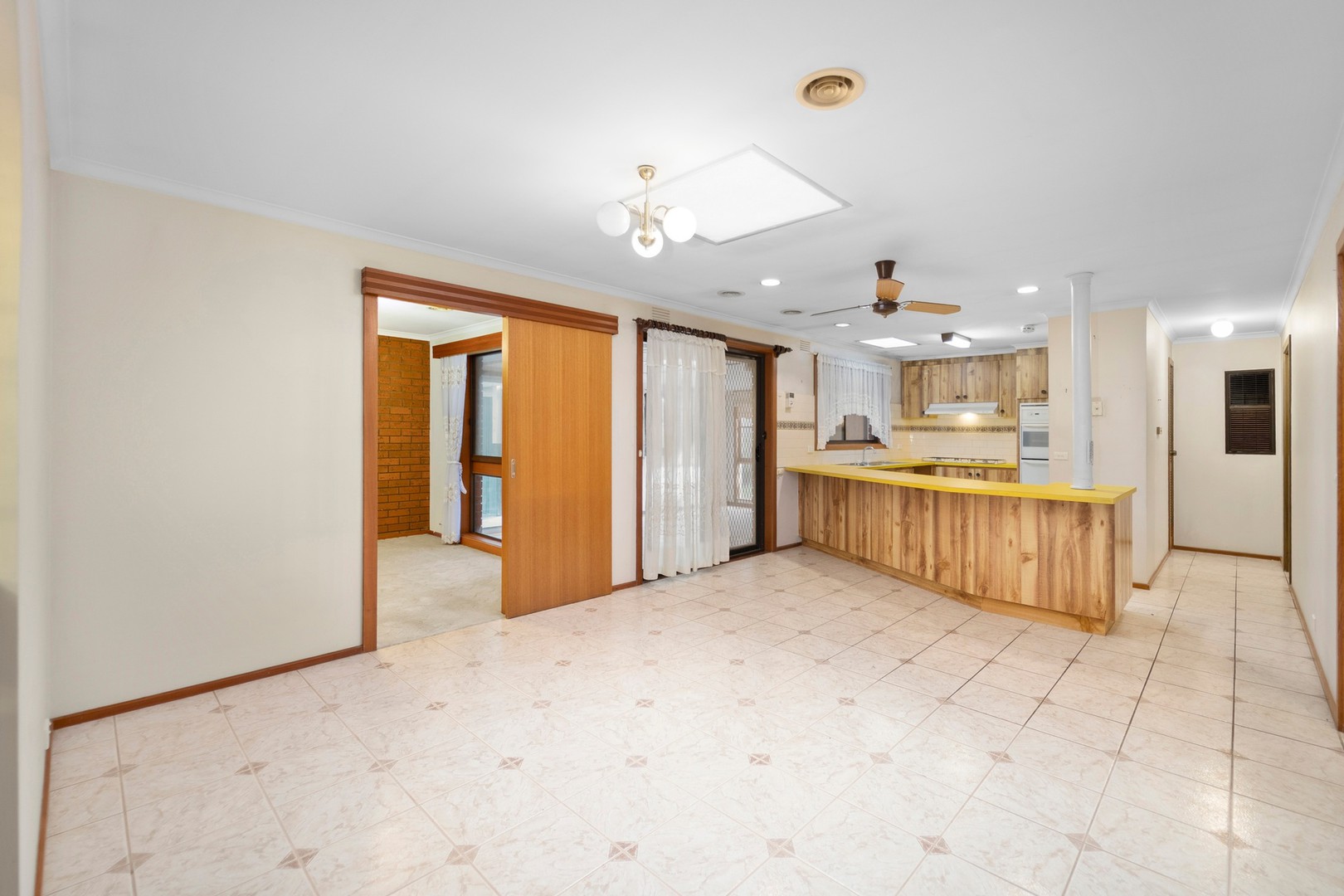 4 Grevillia Court, Altona Meadows, VIC 3028, Altona Meadows - Thumbnail 7