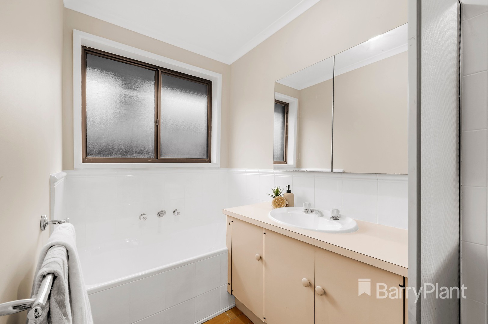 4 Hales Court, Mill Park, VIC 3082, Mill Park - Thumbnail 6