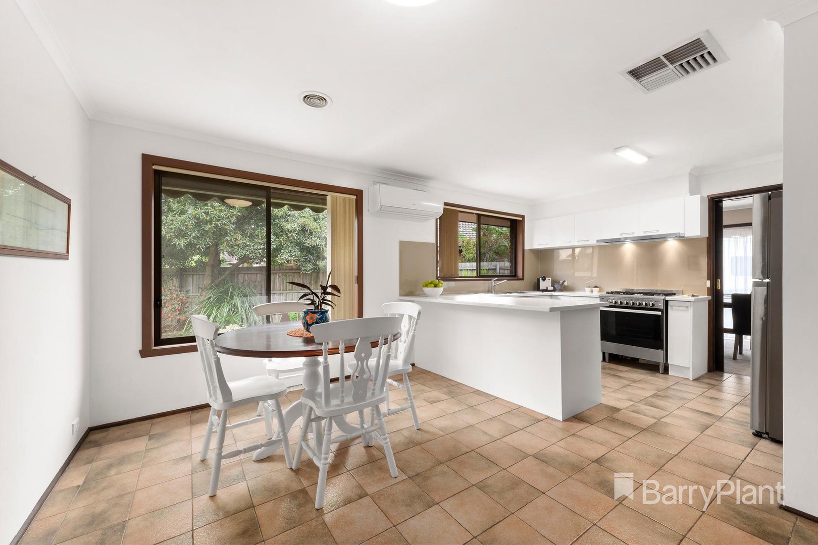 4 Harper Place, Mill Park, VIC 3082, Mill Park - Thumbnail 3