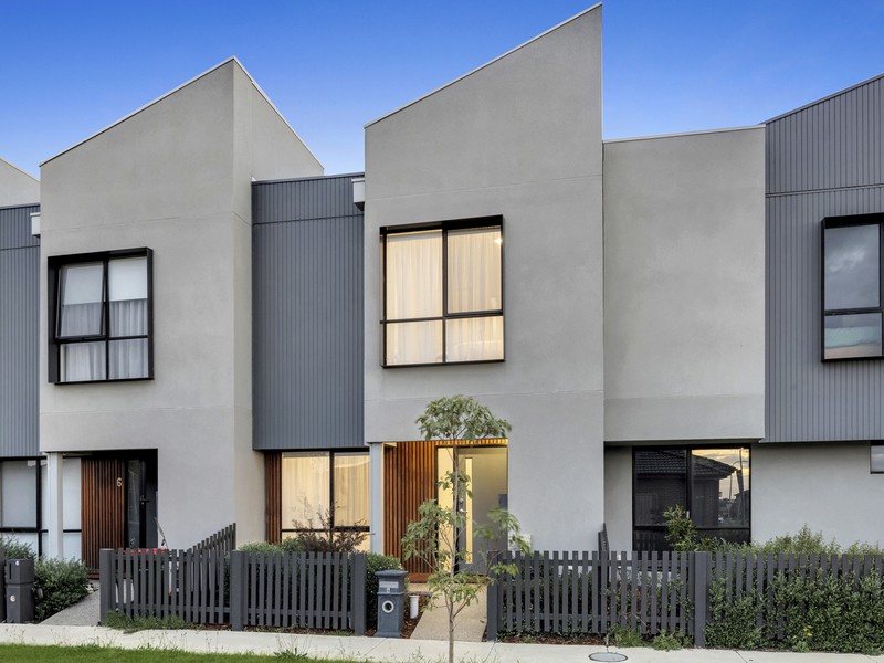 4 Hawkesbury Drive, Donnybrook, VIC 3064 - Image - 02/12/2025