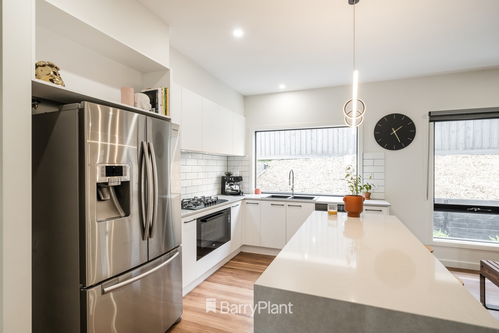 4 Highpoint Crescent, Highton, VIC 3216, Highton - Thumbnail 3