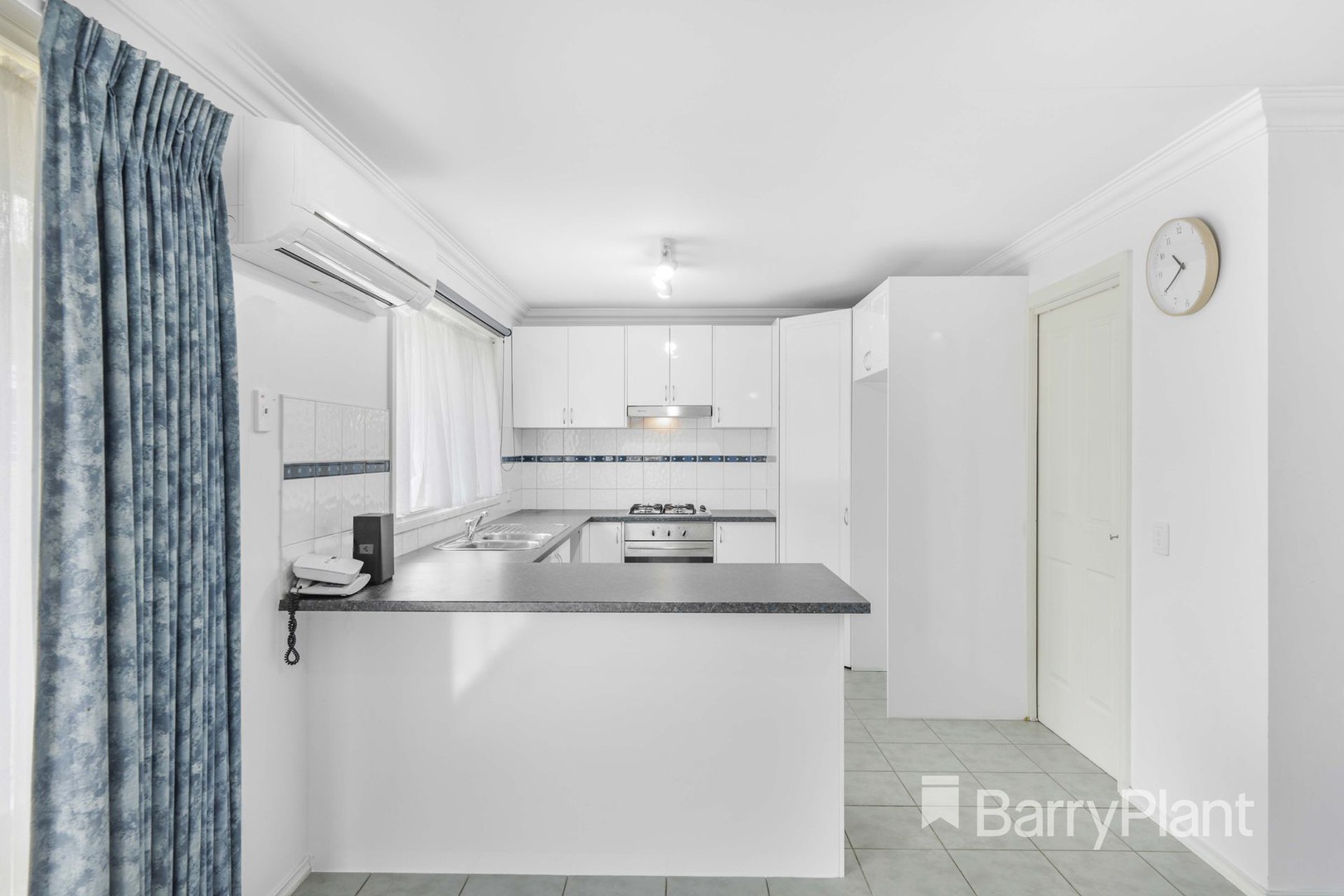 4 Holmes Road, Mooroolbark, VIC 3138, Mooroolbark - Thumbnail 2