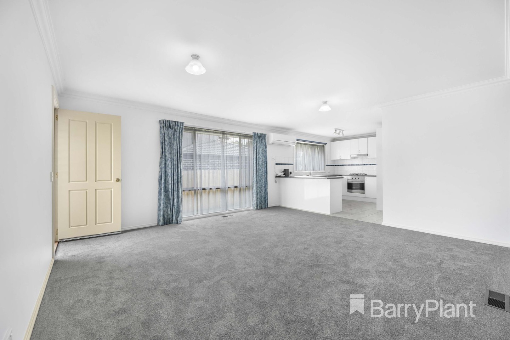 4 Holmes Road, Mooroolbark, VIC 3138, Mooroolbark - Thumbnail 3