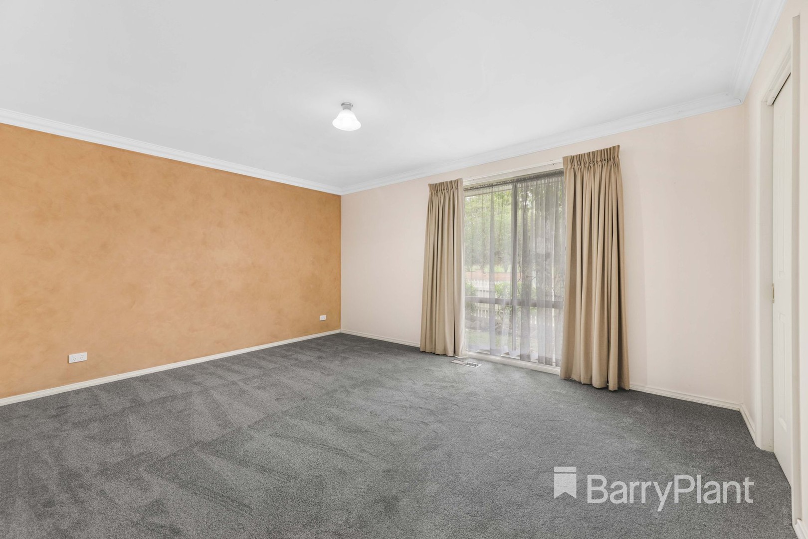 4 Holmes Road, Mooroolbark, VIC 3138, Mooroolbark - Thumbnail 5