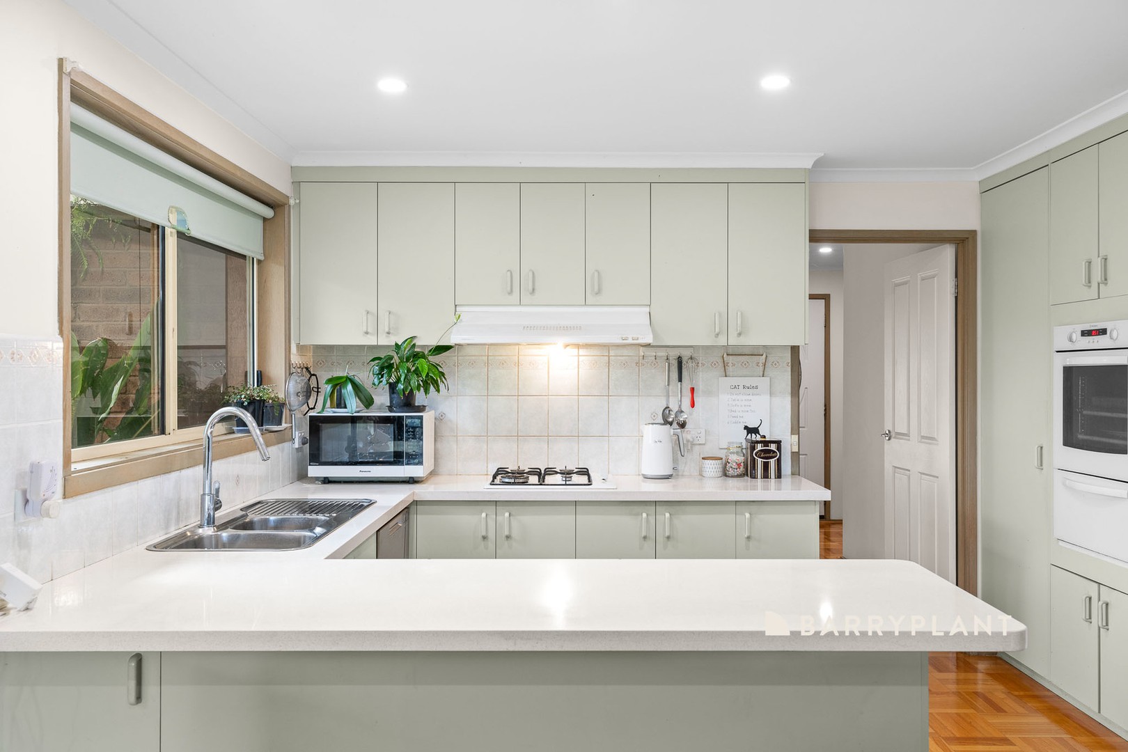 4 Holt Place, Pakenham, VIC 3810, Pakenham - Thumbnail 2
