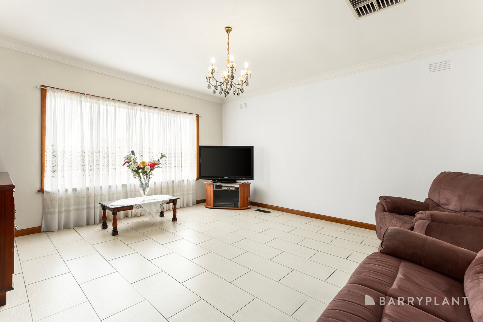4 Hood Crescent, Fawkner, VIC 3060, Fawkner - Thumbnail 3