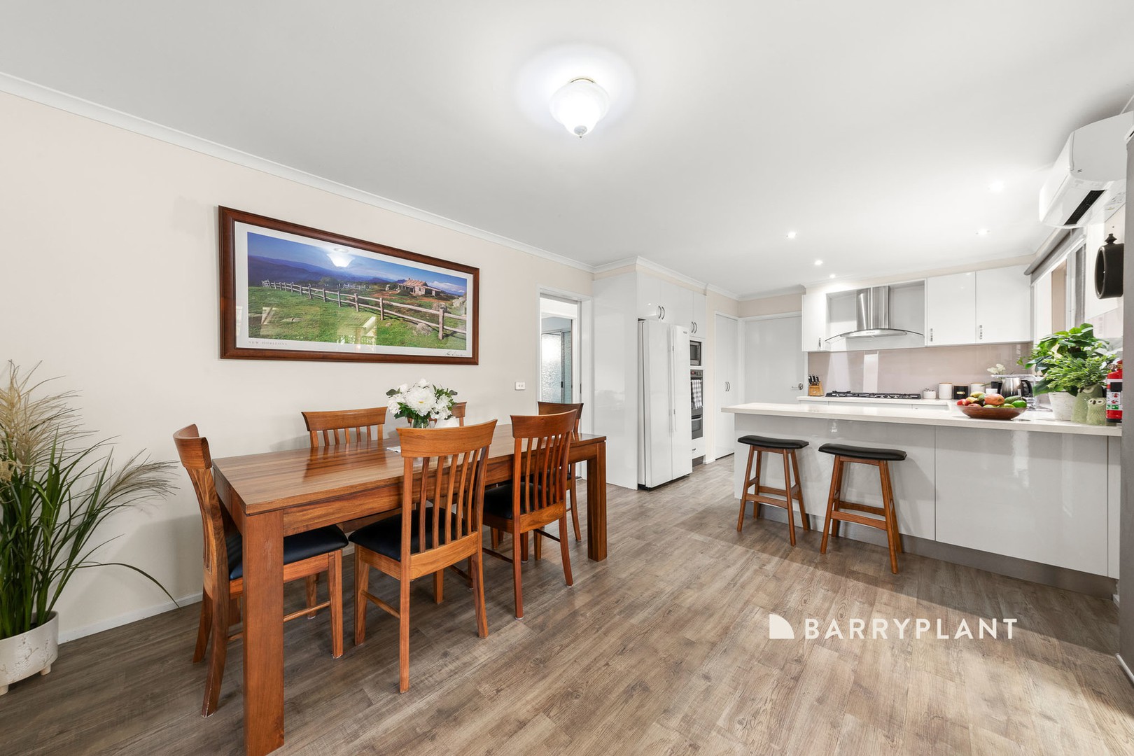 4 Howey Road, Pakenham, VIC 3810, Pakenham - Thumbnail 3