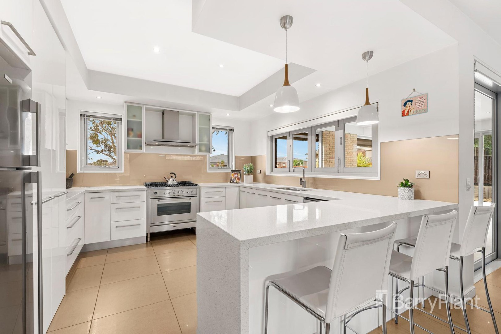 4 Hutmil DriveSouth Morang, VIC 3752, South Morang - Thumbnail 3