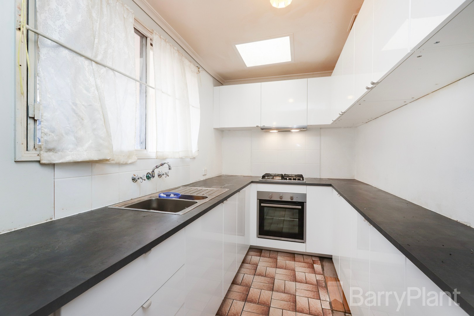 4 Hyett Court, Sunshine West, VIC 3020, Sunshine West - Thumbnail 3