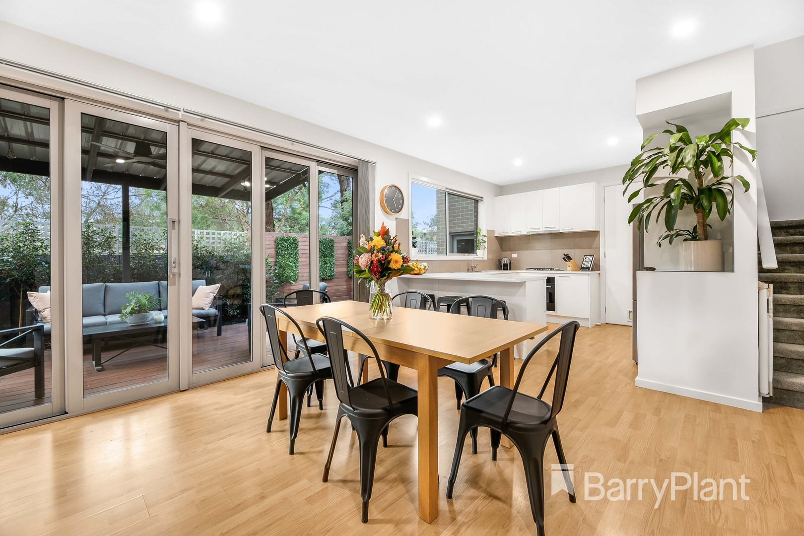 4 Innisfree Walk, Kilsyth, VIC 3137, Kilsyth - Thumbnail 2