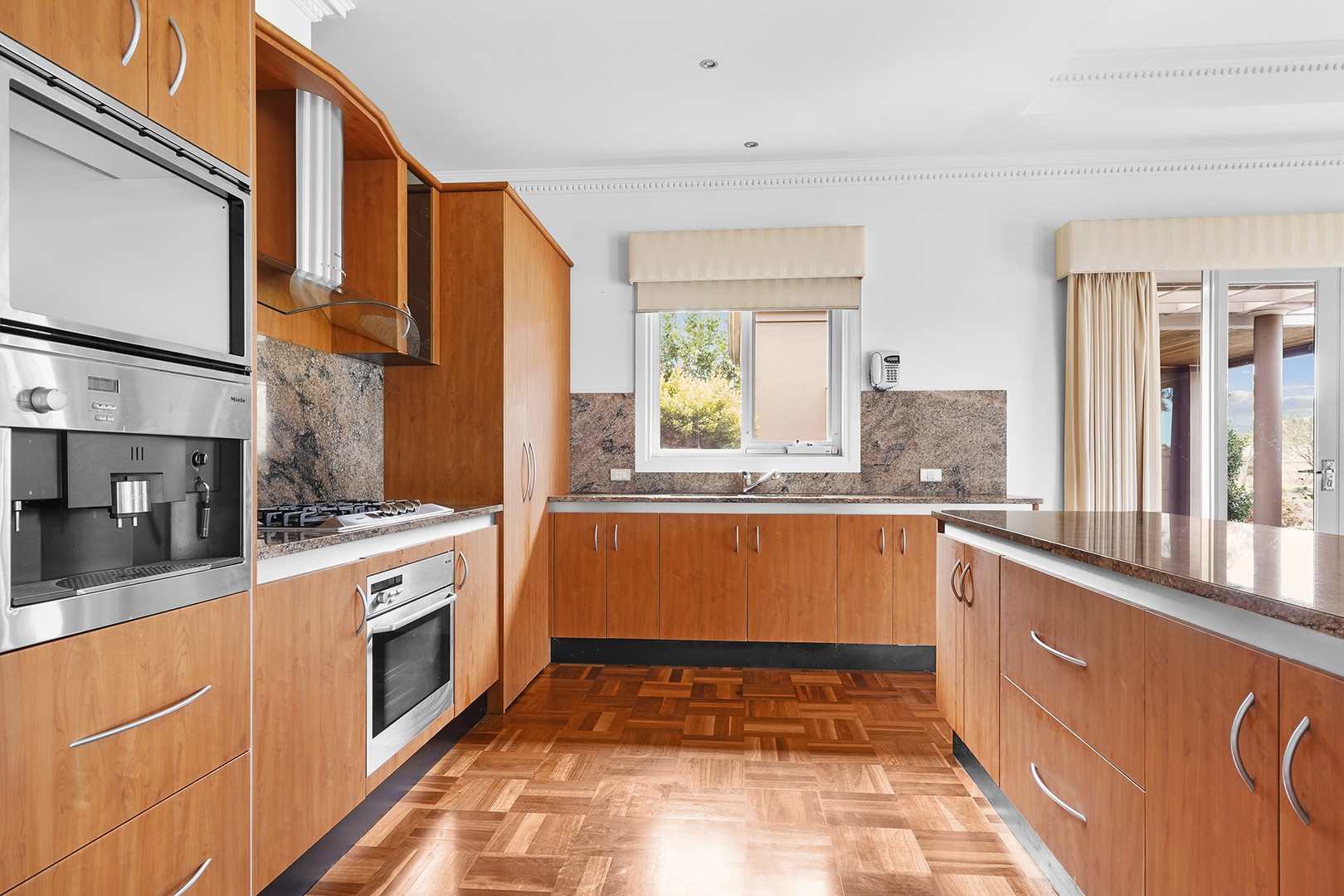 4 Island Point Avenue, Waterways, VIC 3195 - Thumbnail 1 - 30/01/2022