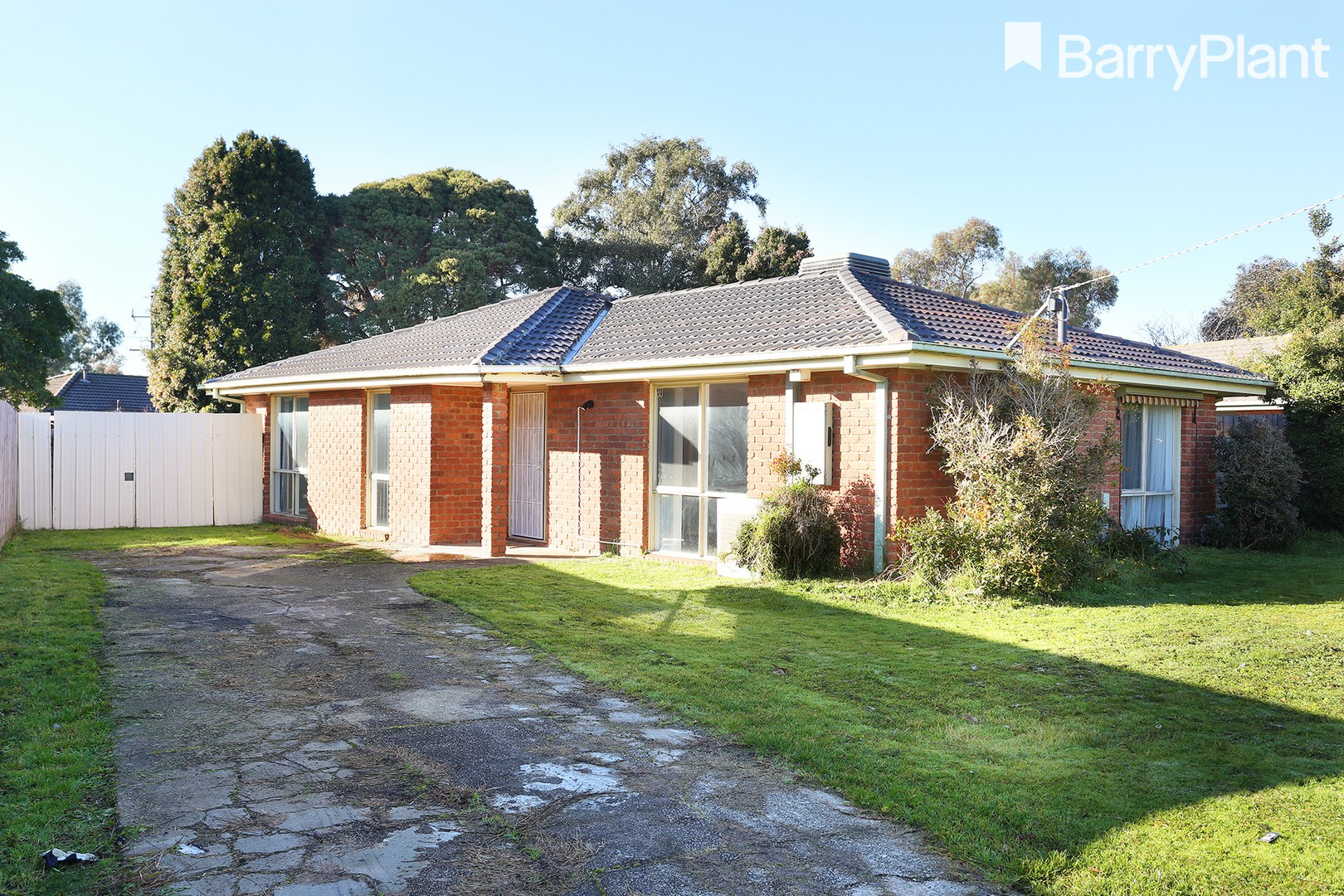 4 Jamie Close, Cranbourne, VIC 3977 - Thumbnail 2 - 11/09/2025