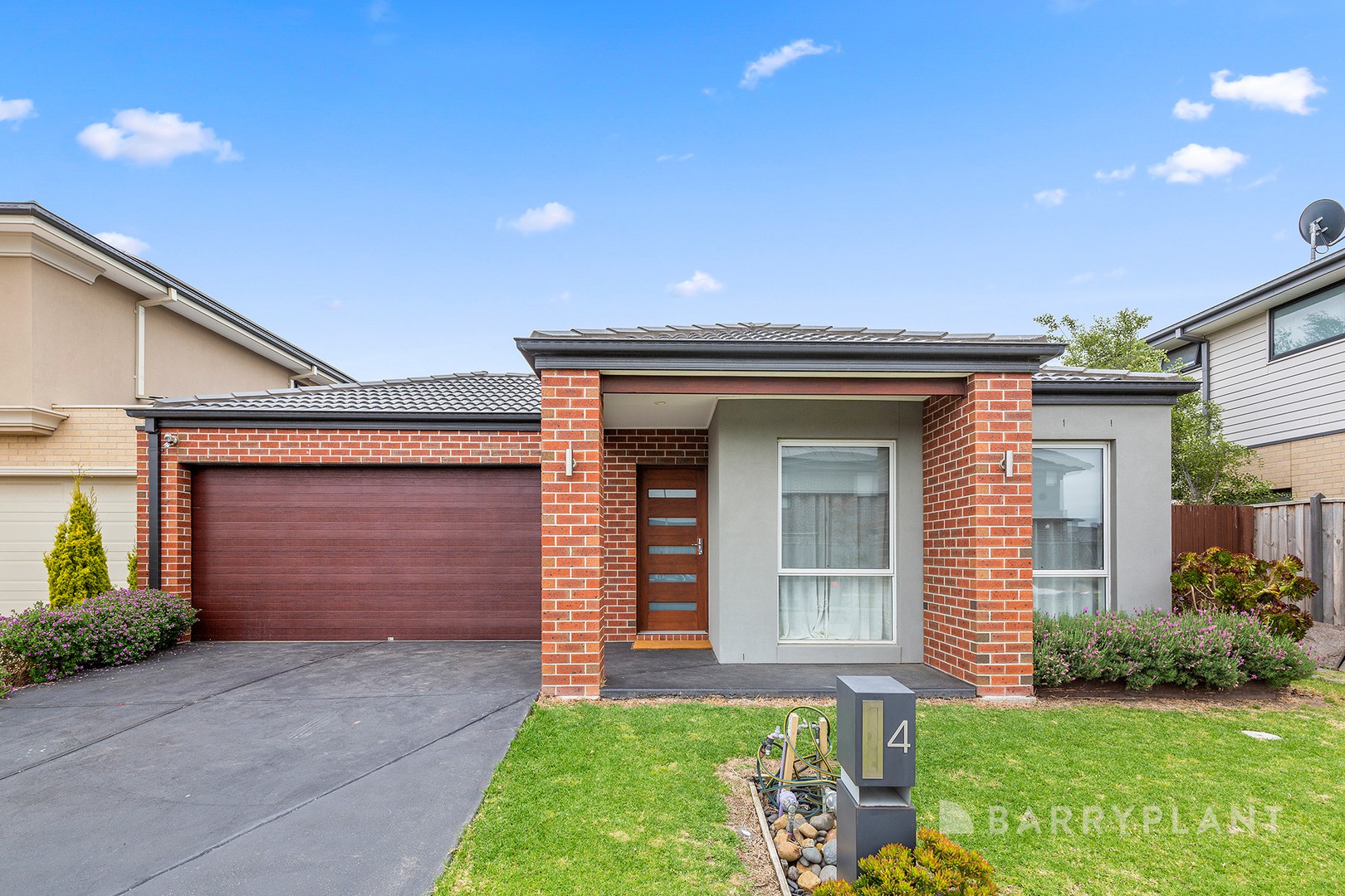 4 Janessa Drive, Clyde North, VIC 3978, Clyde North - Thumbnail 2