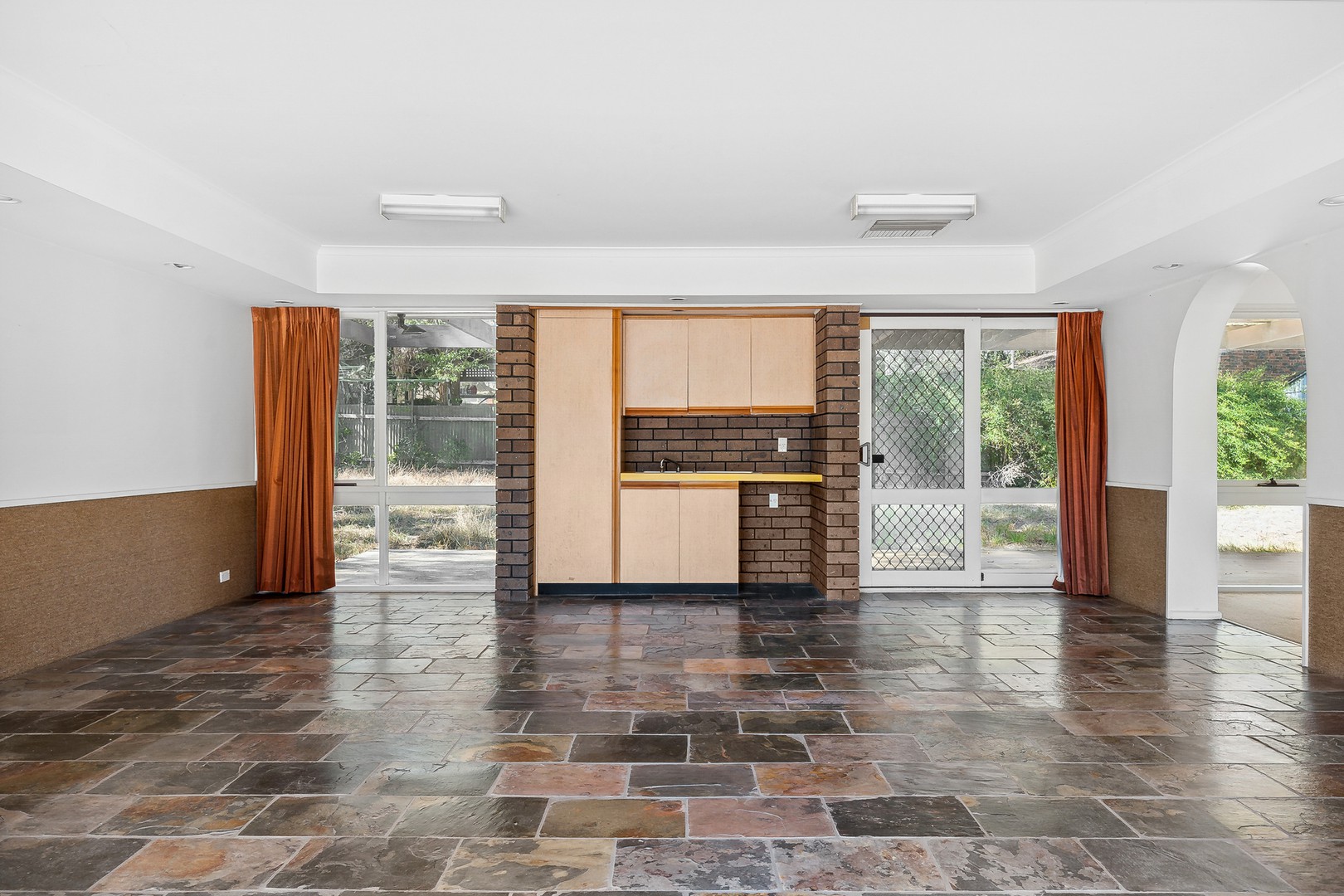 4 Jasper CourtBanksia Park, SA 5091, Banksia Park - Thumbnail 3