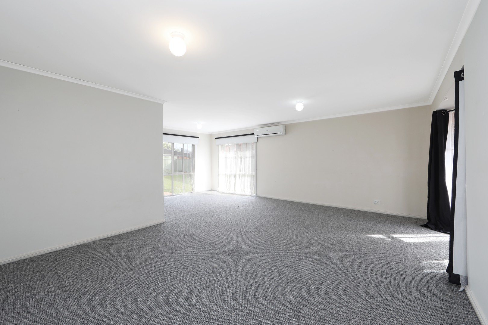 4  Jindabyne Court, Lysterfield, VIC 3156, Lysterfield - Thumbnail 2
