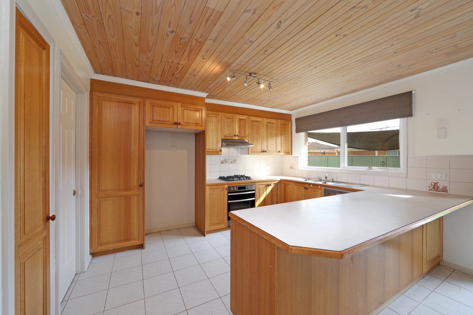 4  Jindabyne Court, Lysterfield, VIC 3156, Lysterfield - Thumbnail 5