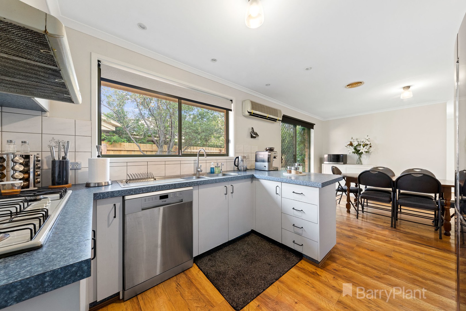 4 Kew Court, Narre Warren, VIC 3805, Narre Warren - Thumbnail 3