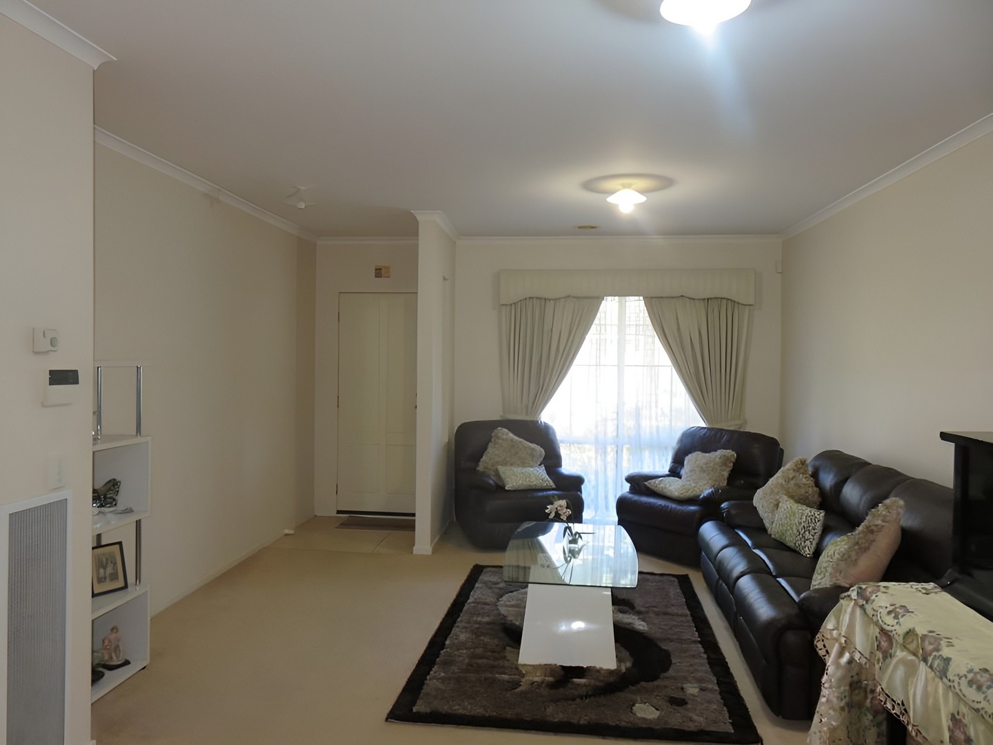 4 Kingsland Close, Dingley Village, VIC 3172, Dingley Village - Thumbnail 2