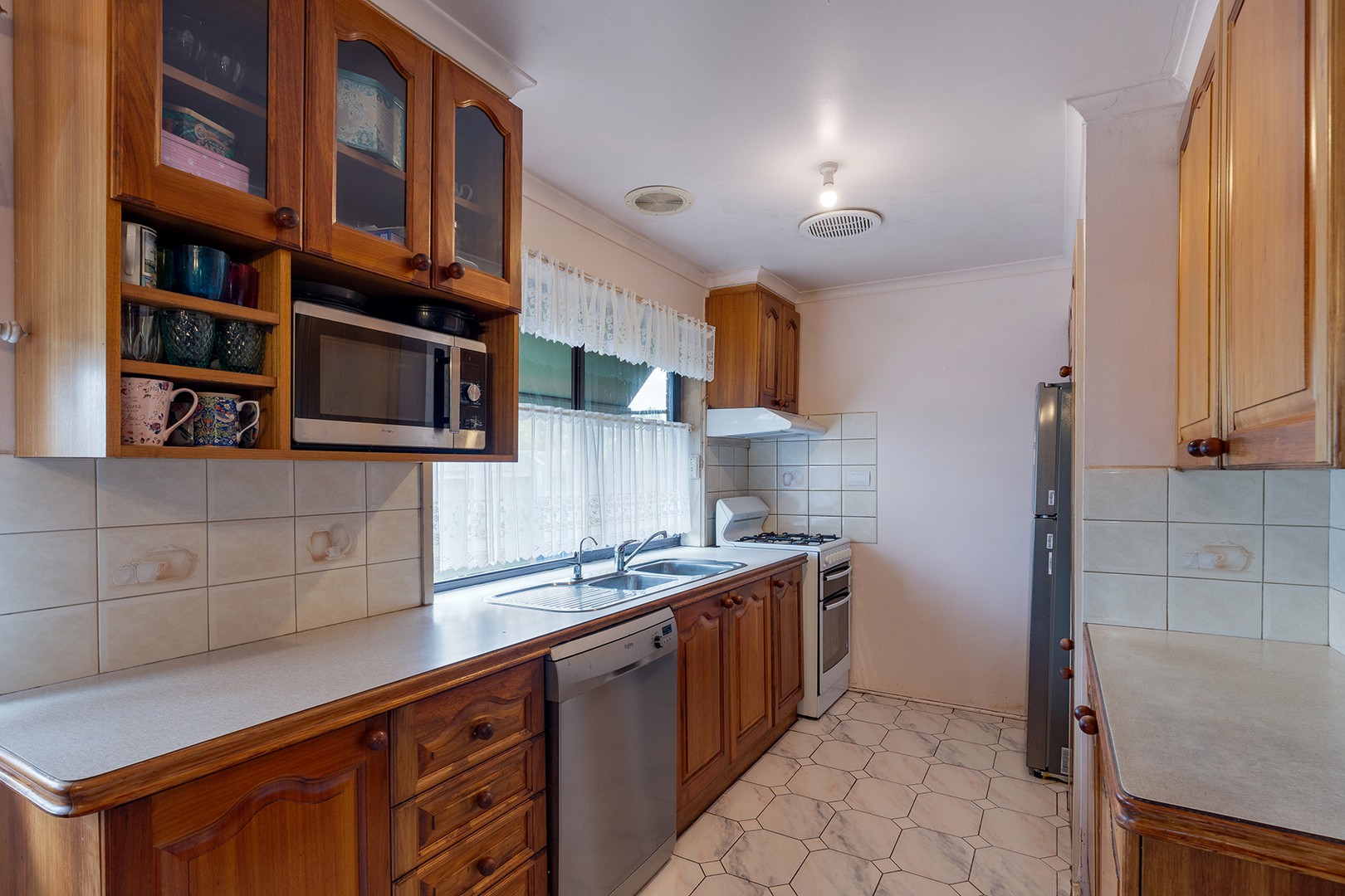 4 Kingswood Drive, Craigieburn, VIC 3064, Craigieburn - Thumbnail 4