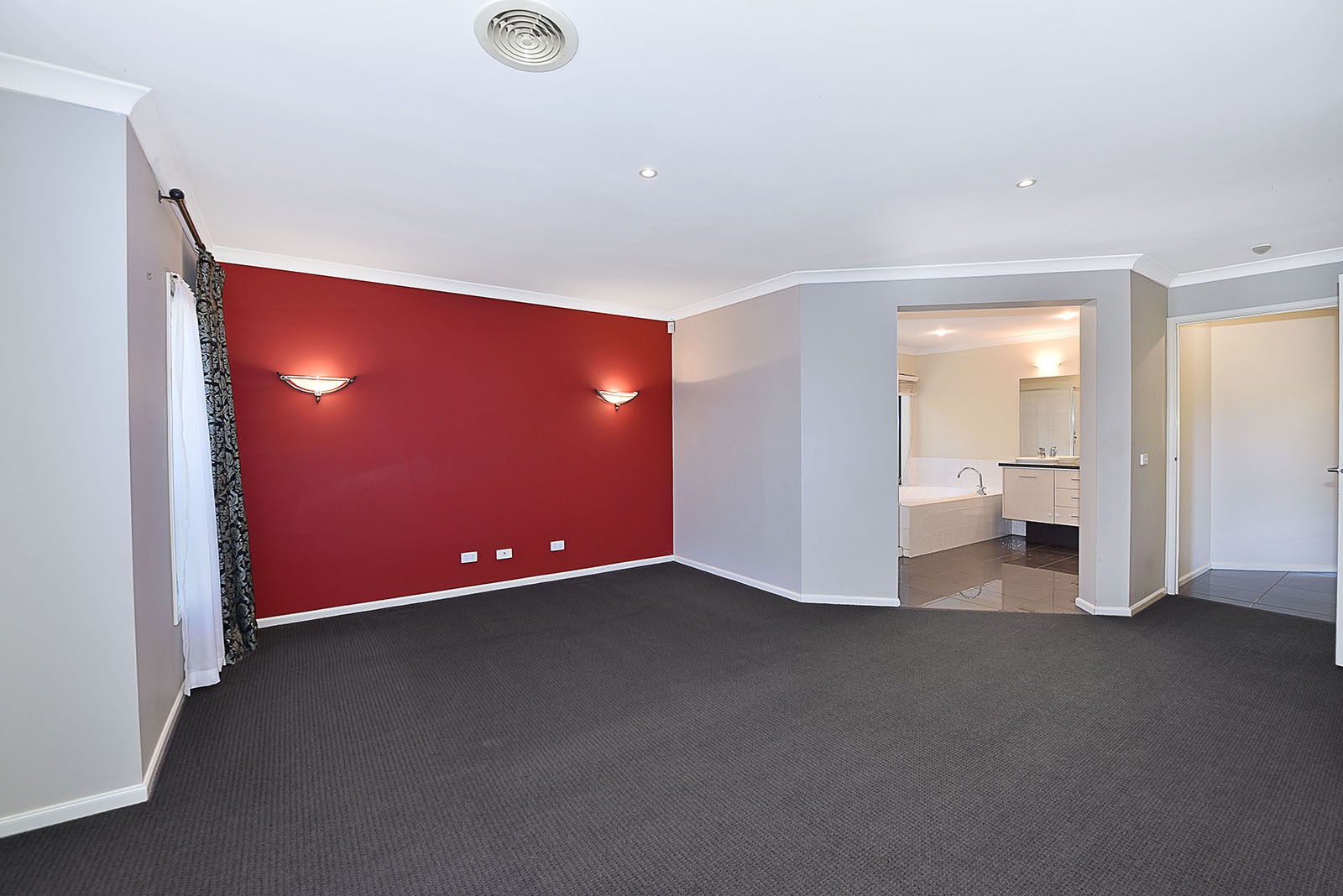 4 Kinloch Grove, Greenvale, VIC 3059, Greenvale - Thumbnail 2