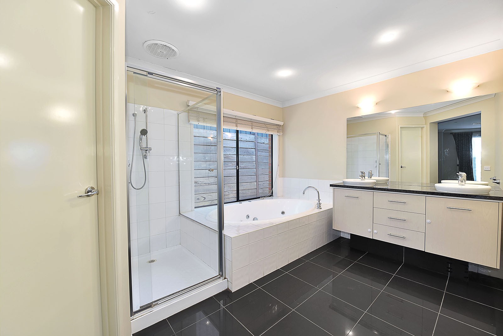 4 Kinloch Grove, Greenvale, VIC 3059, Greenvale - Thumbnail 3