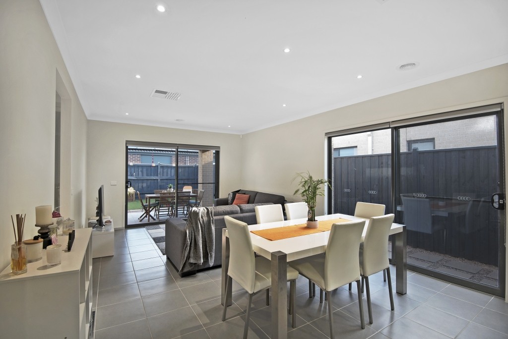 4 Kuranda Way, Point Cook, VIC 3030, Point Cook - Thumbnail 3