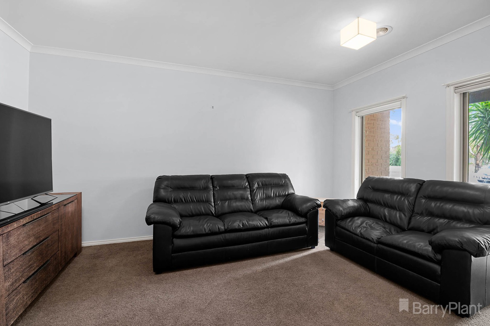 4 Lagoon Row, Officer, VIC 3809 - Thumbnail 2 - 15/11/2022