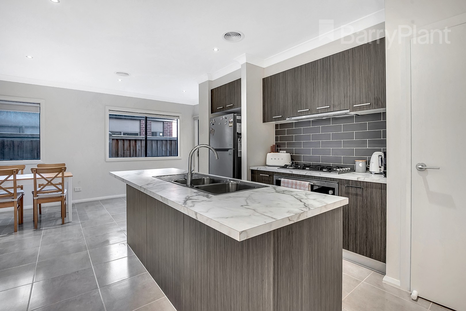 4 Landsdowne Avenue, Mickleham, VIC 3064, Mickleham - Thumbnail 3