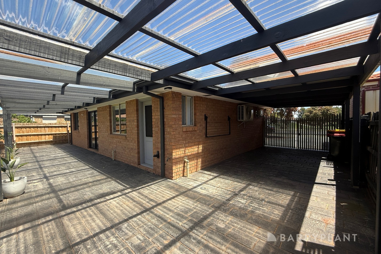 4 Latham Street, Werribee, VIC 3030 - Thumbnail 1 - 25/11/2025