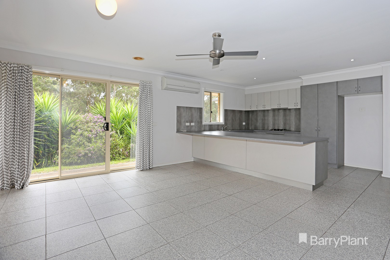 4 Lawson Road, Drouin, VIC 3818, Drouin - Thumbnail 3