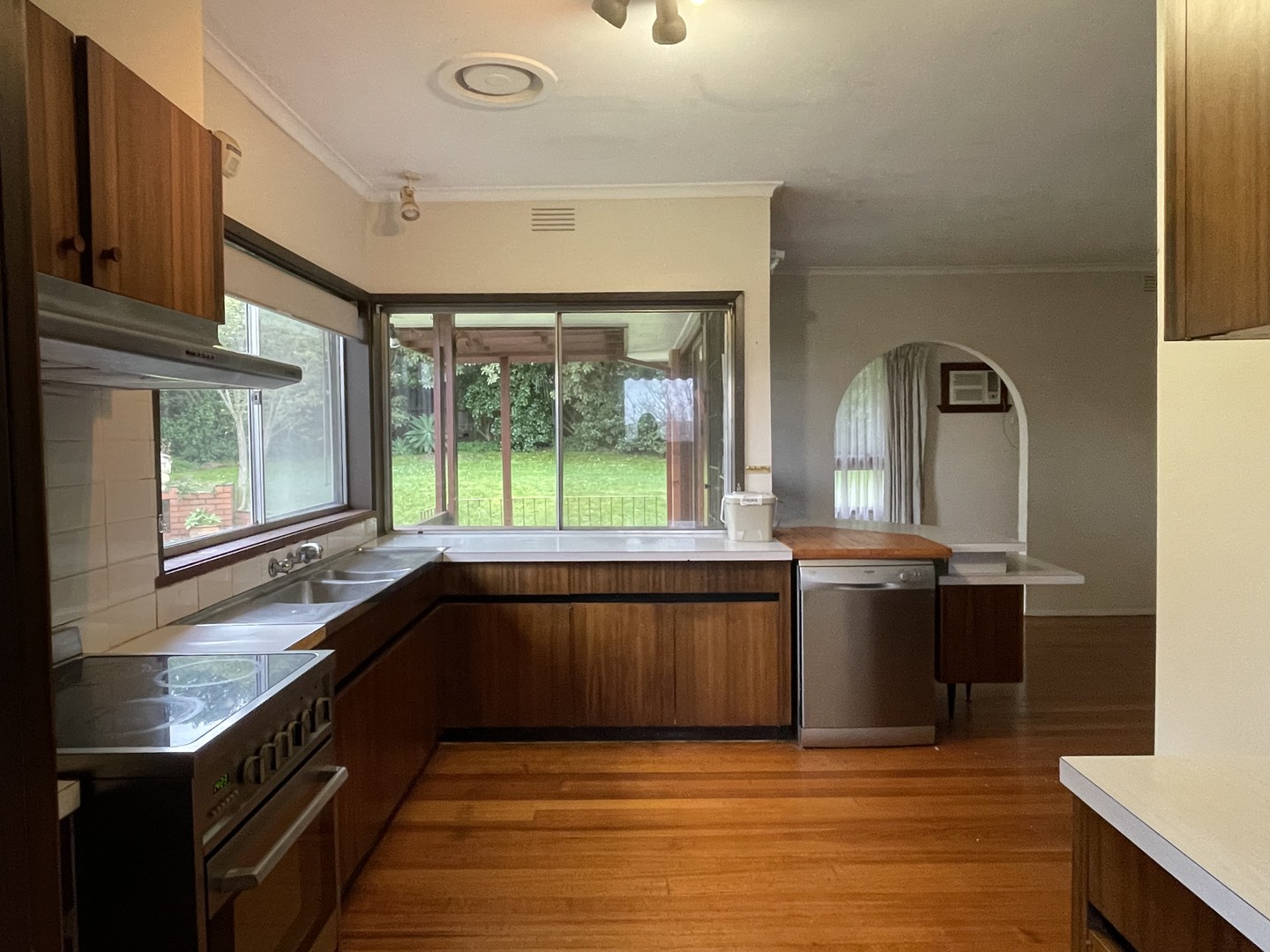 4 Le Mans Court, Doncaster, VIC 3108, Doncaster - Thumbnail 6