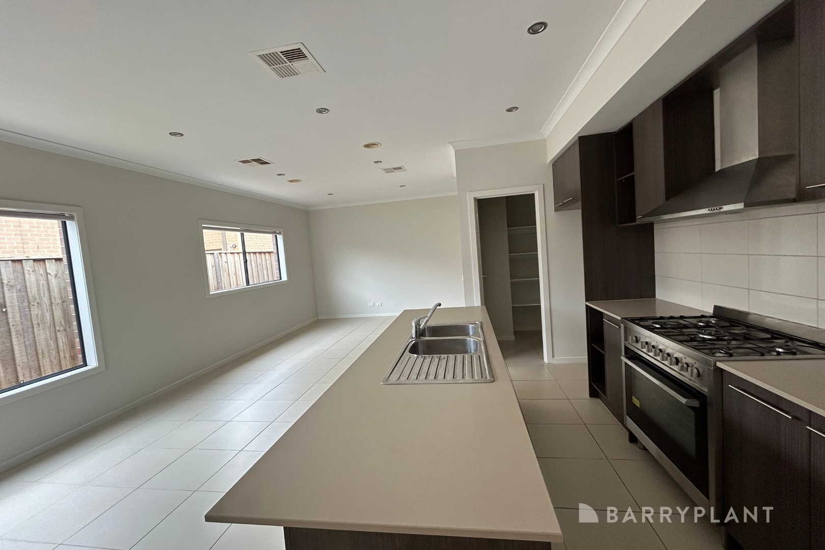 4 League Street, Werribee, VIC 3030, Werribee - Thumbnail 6