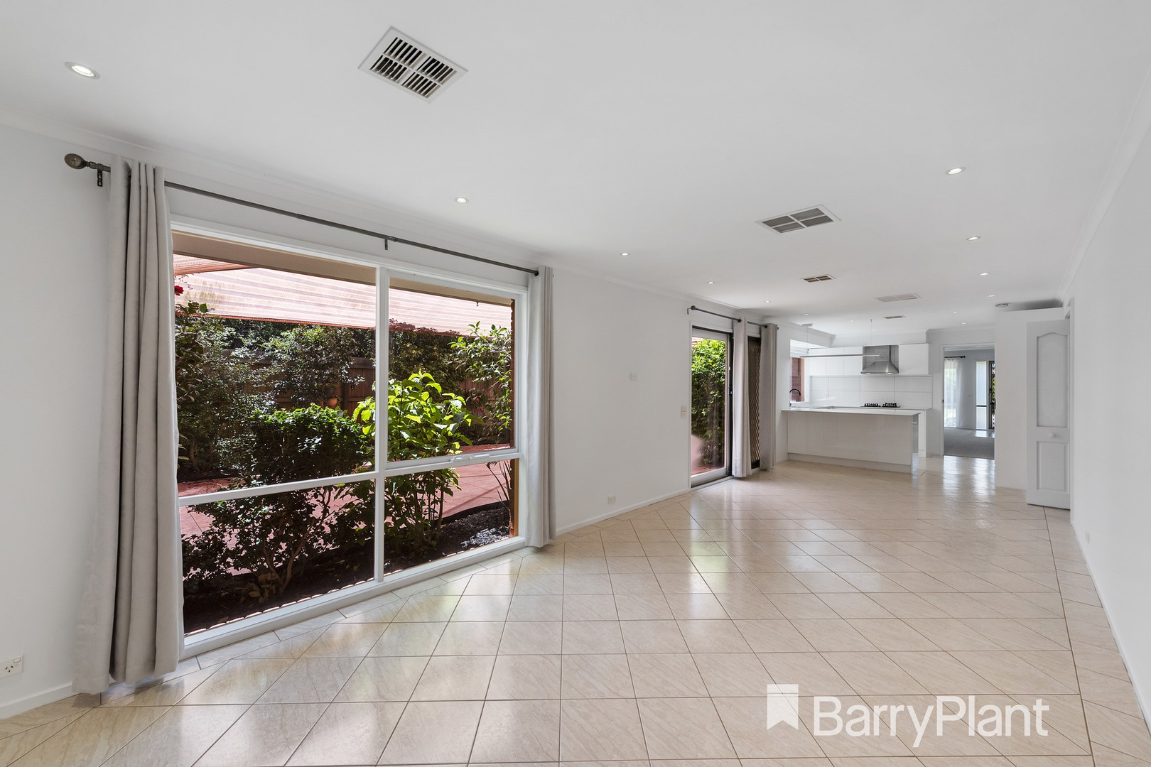 4 Lena Court, Hoppers Crossing, VIC 3029, Hoppers Crossing - Thumbnail 3